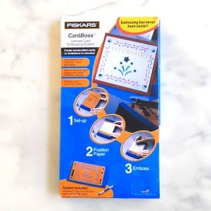 NWT. Fiskars CardBoss Ultimate Card Embossing System.
